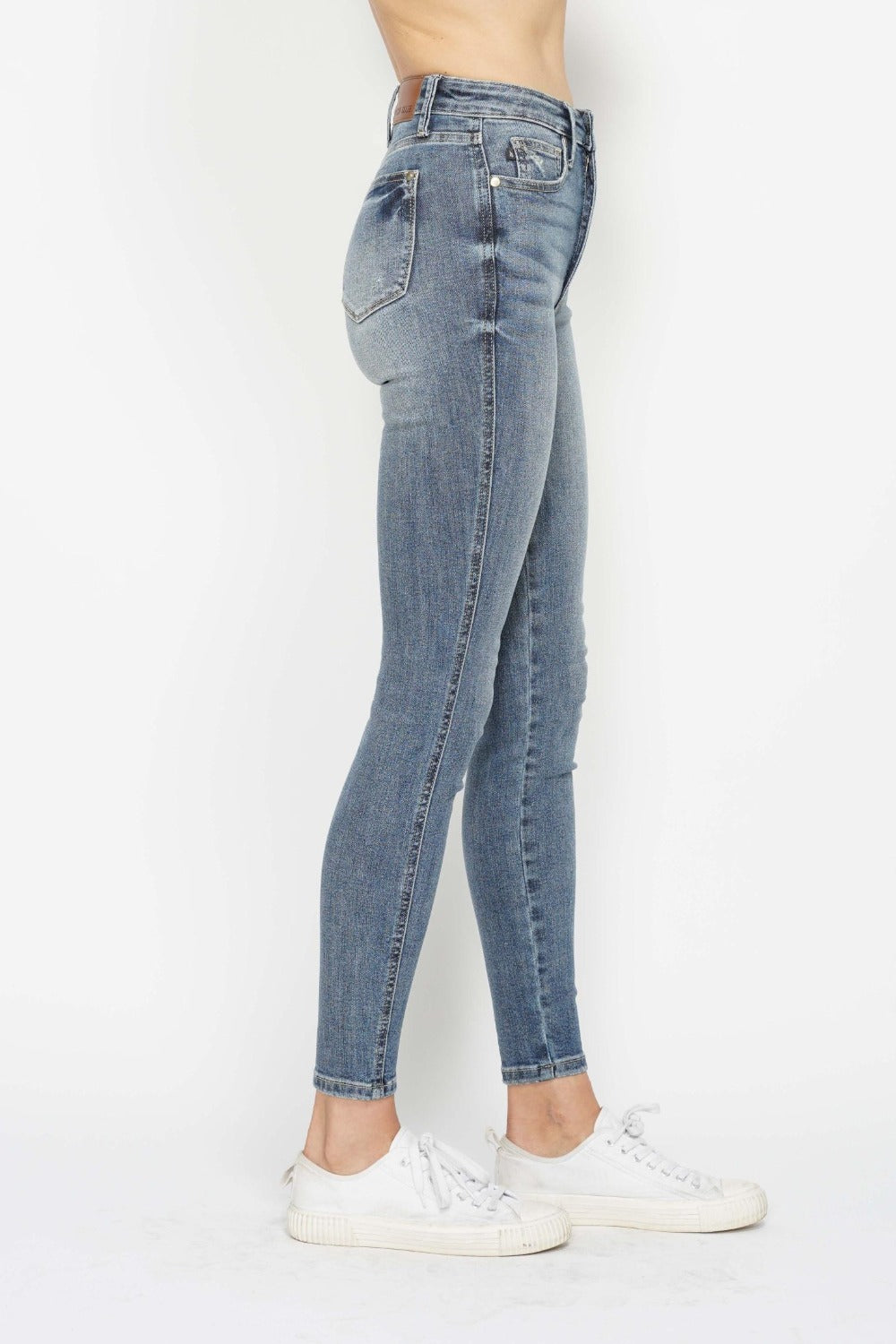 Tapered Ankle Skinny Jeans